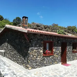  Country house Guinderos